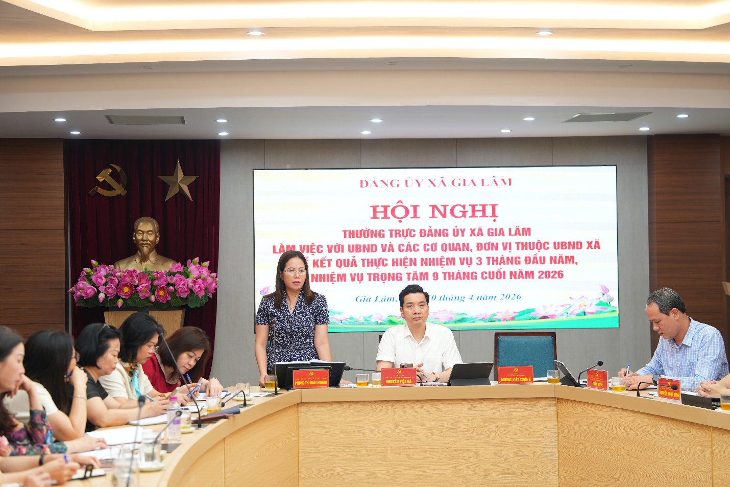 Đảng ủy xã Gia Lâm làm việc với UBND xã về kết quả thực hiện nhiệm vụ quý I, triển khai nhiệm vụ trọng tâm 9 tháng cuối năm 2026- Ảnh 7.