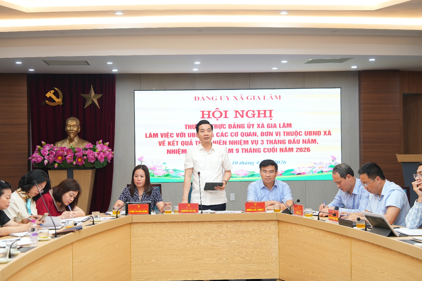 Đảng ủy xã Gia Lâm làm việc với UBND xã về kết quả thực hiện nhiệm vụ quý I, triển khai nhiệm vụ trọng tâm 9 tháng cuối năm 2026- Ảnh 8.