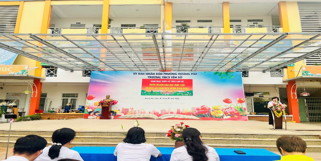 TRƯỜNG THCS YÊN SỞ TỔ CHỨC SINH HOẠT DƯỚI CỜ THEO CHỦ ĐIỂM: "TUYÊN TRUYỀN GIÁO DỤC AN NINH, AN TOÀN TRÊN KHÔNG GIAN MẠNG"- Ảnh 2.