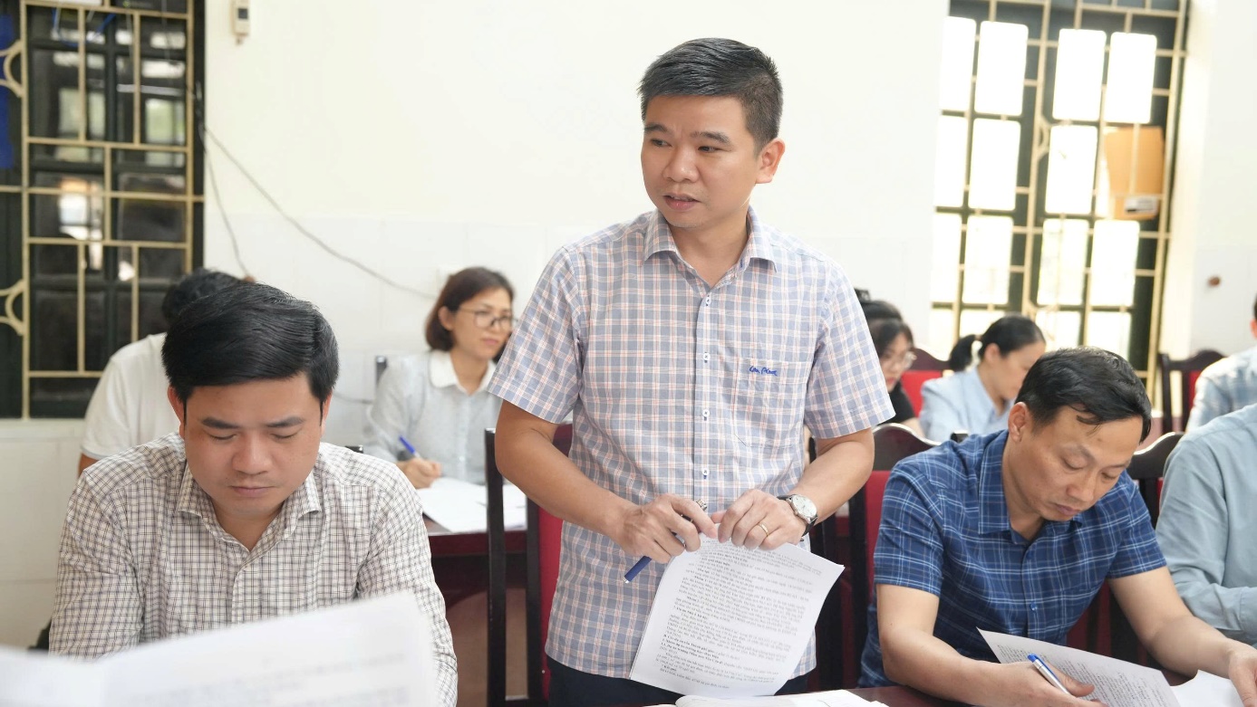 A group of people in a classroom  AI-generated content may be incorrect.