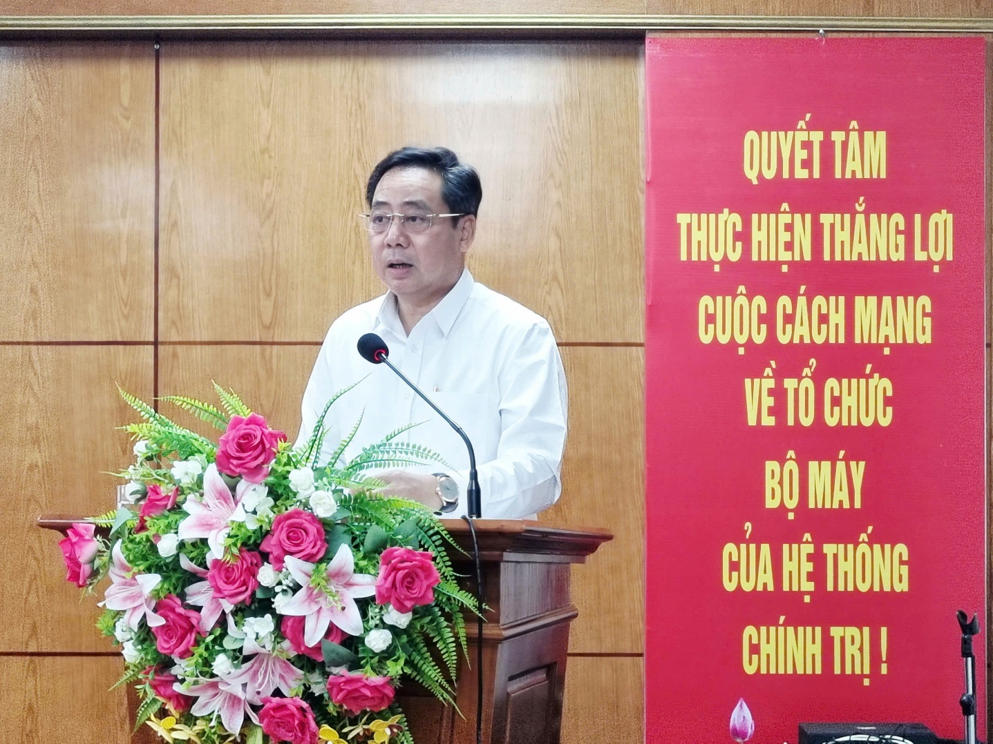 HĐND phường Đại Mỗ giao ban công tác quý I, triển khai nhiệm vụ quý II năm 2026 và Trao các Nghị quyết về công tác cán bộ- Ảnh 3.