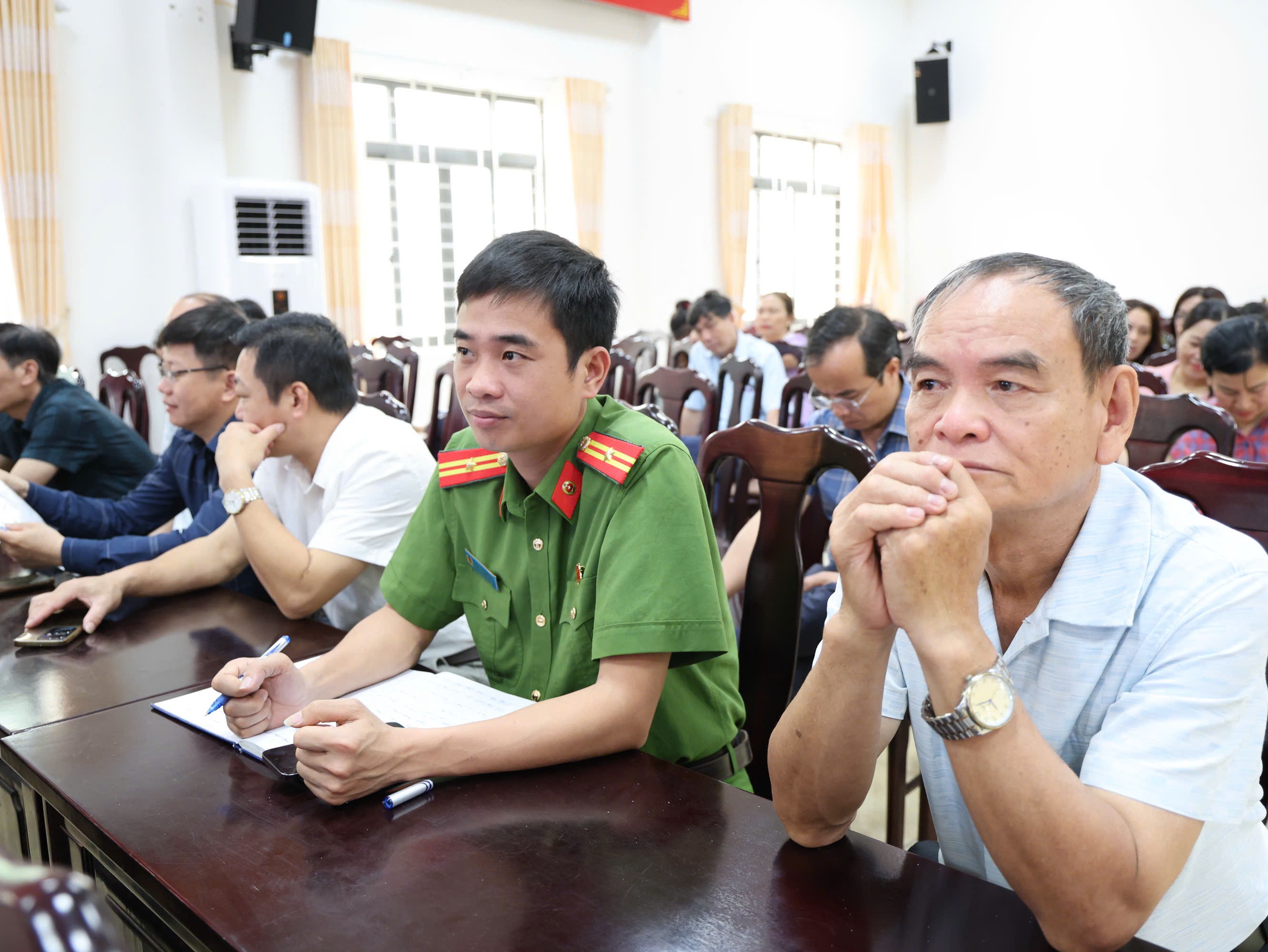 Tam Hưng: Quán triệt, triển khai, hưởng ứng và ký cam kết thực hiện Chỉ thị 09/CT-TU: Tạo chuyển biến mạnh về kỷ luật, kỷ cương và trách nhiệm công vụ- Ảnh 11.
