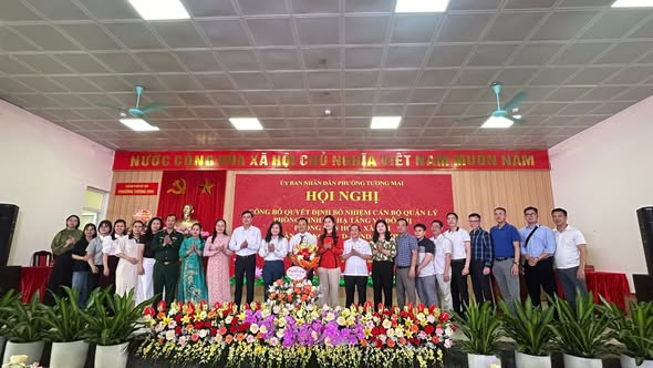 Phường Tương Mai tổ chức Hội nghị công bố Quyết định bổ nhiệm cán bộ quản lý- Ảnh 3.