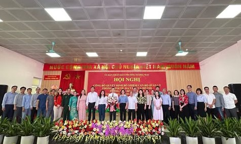 Phường Tương Mai tổ chức Hội nghị công bố Quyết định bổ nhiệm cán bộ quản lý- Ảnh 4.