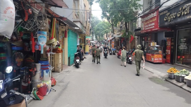 Phong trào an ninh trật tự đô thị tại Tổ dân phố số 8(TH): “Đoàn kết - Kỷ cương - Văn minh - Phát triển”- Ảnh 2.