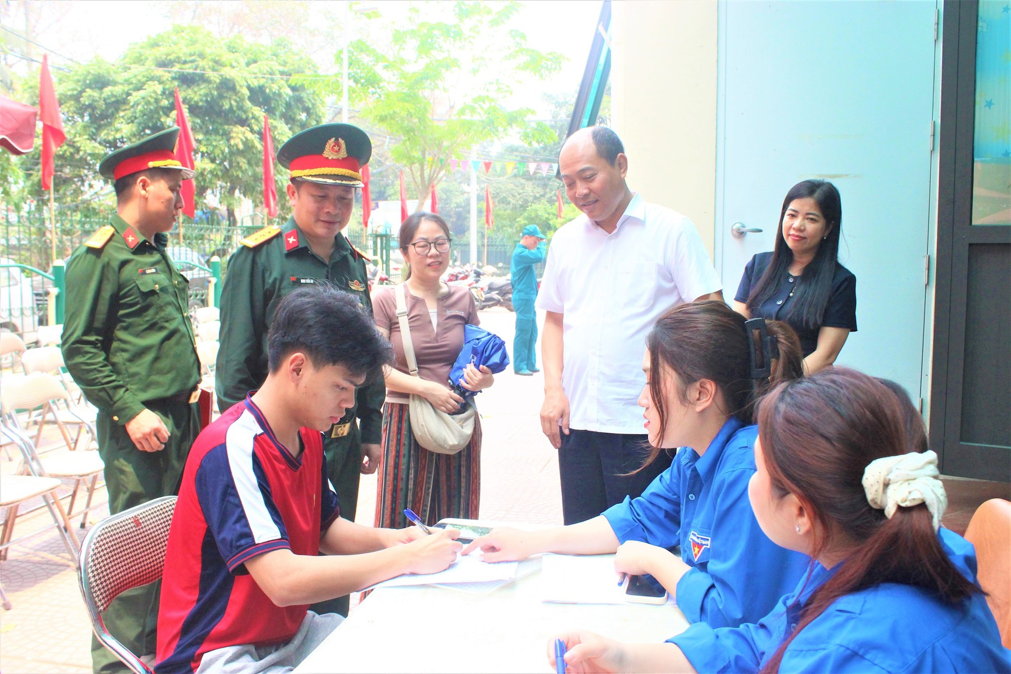 Phường Định Công: Triển khai đồng bộ công tác đăng ký nghĩa vụ quân sự, xây dựng nguồn dự bị động viên năm 2026- Ảnh 1.