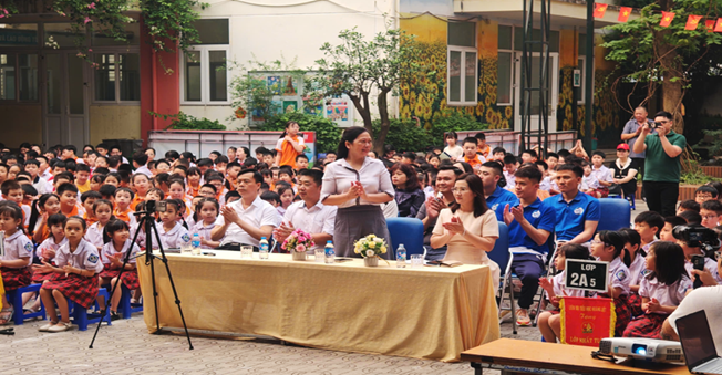 Tuyên truyền phòng, chống tai nạn đuối nước cho học sinh Trường Tiểu học Hoàng Liệt trong tiết Sinh hoạt dưới cờ đầu tuần
- Ảnh 1.