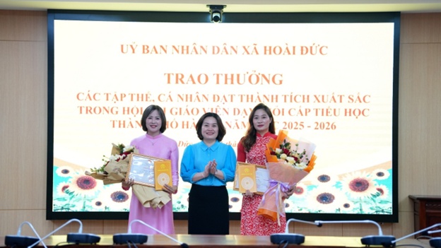 Hoài Đức tôn vinh các tập thể, cá nhân đạt thành tích xuất sắc tại Hội thi giáo viên dạy giỏi Tiểu học cấp thành phố- Ảnh 3.