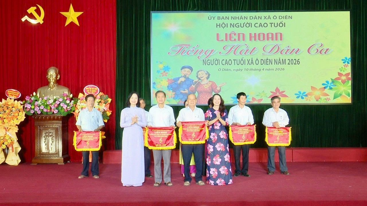 Liên hoan Tiếng hát Dân ca Người cao tuổi xã Ô Diên năm 2026 thành công tốt đẹp- Ảnh 4.