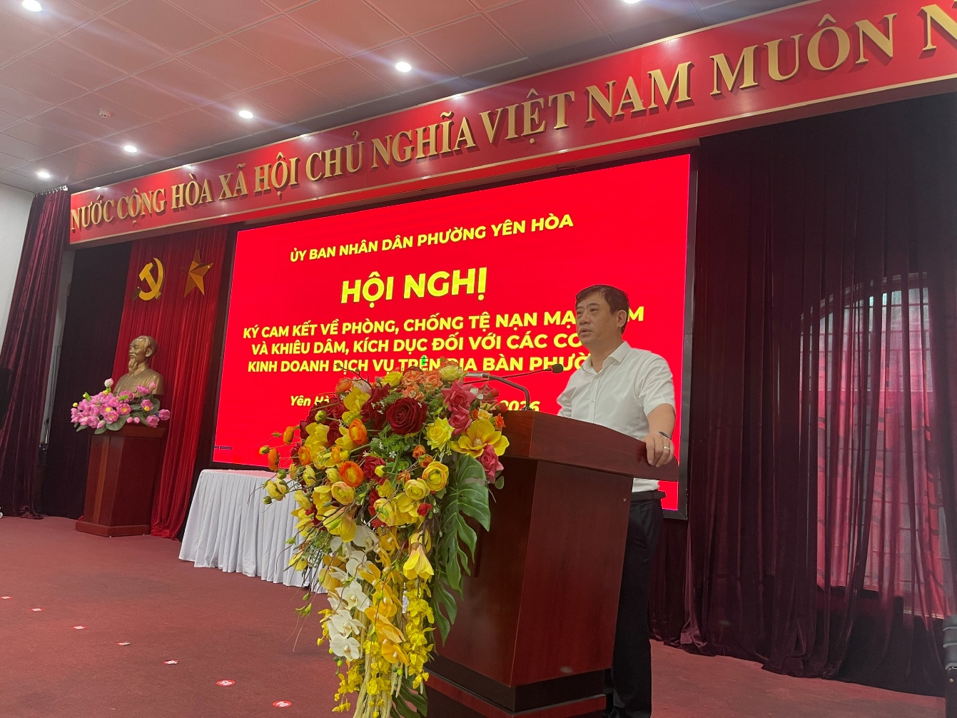 Phường Yên Hòa triển khai ký cam kết phòng, chống tệ nạn mại dâm năm 2026- Ảnh 1.