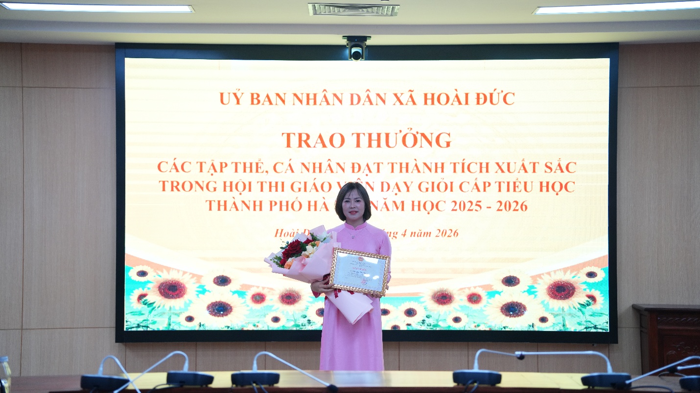 Hoài Đức tôn vinh các tập thể, cá nhân đạt thành tích xuất sắc tại Hội thi giáo viên dạy giỏi Tiểu học cấp thành phố- Ảnh 5.