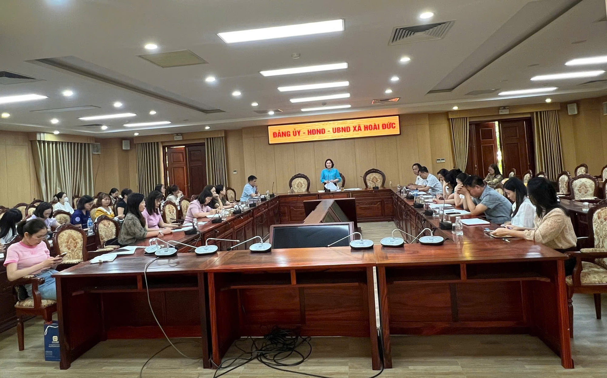 Giao ban công tác giáo dục xã Hoài Đức: Quyết tâm thực hiện mục tiêu “Tuyển sinh minh bạch – Bán trú an toàn”- Ảnh 1.