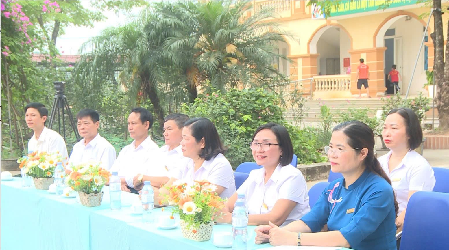 Chào cờ đầu tuần, kể chuyện "Tôi kể về tôi trong học tập và làm theo tư tưởng, đạo đức, phong cách Hồ Chí Minh"- Ảnh 3.