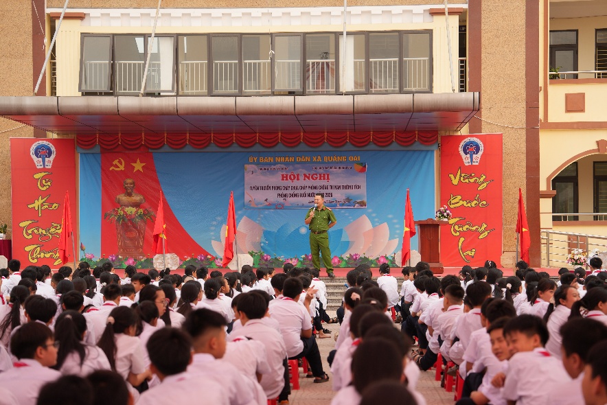 Trường THCS Tây Đằng trang bị kỹ nằng sống – Bồi đắp văn hoá đọc cho học sinh- Ảnh 1.