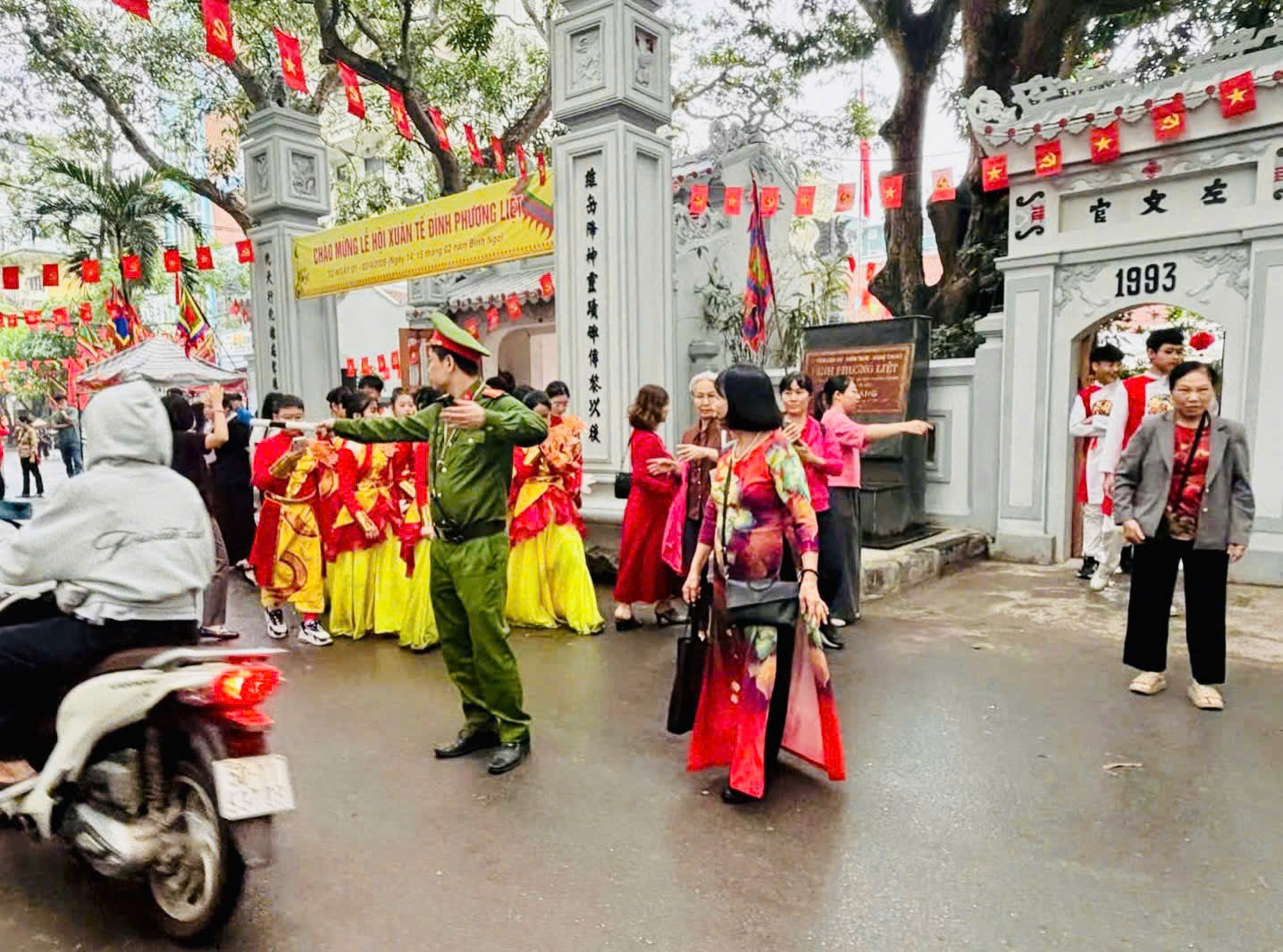 PHƯỜNG PHƯƠNG LIỆT: TRIỂN KHAI PHONG TRÀO THI ĐUA “BA NHẤT” VÌ NHÂN DÂN PHỤC VỤ- Ảnh 2.