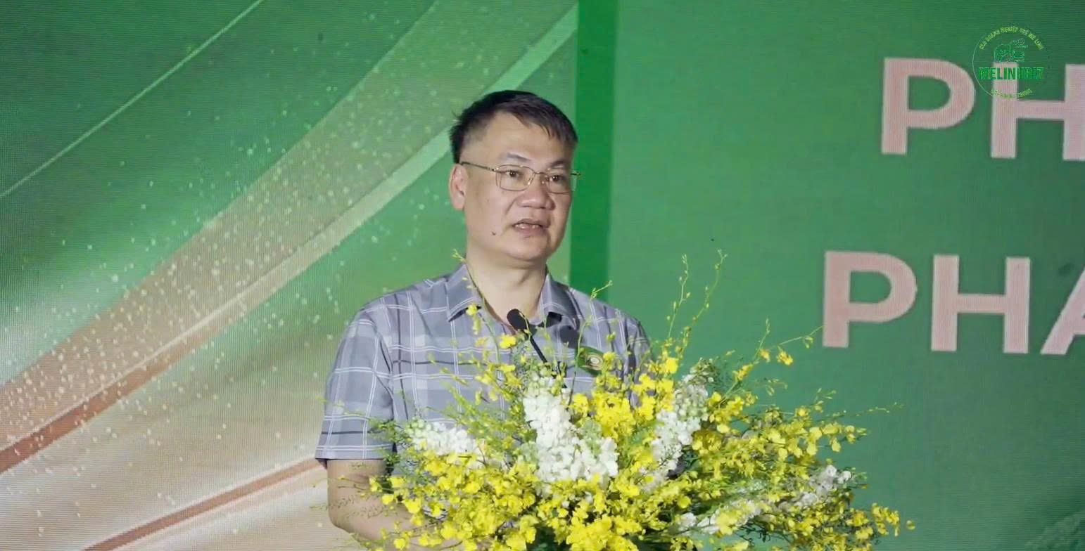 Lãnh đạo xã Mê Linh dự, chúc mừng kỷ niệm 10 năm thành lập Câu lạc bộ Doanh nghiệp trẻ Mê Linh - Đất Hai Bà Trưng (MELINHBIZ)- Ảnh 3.