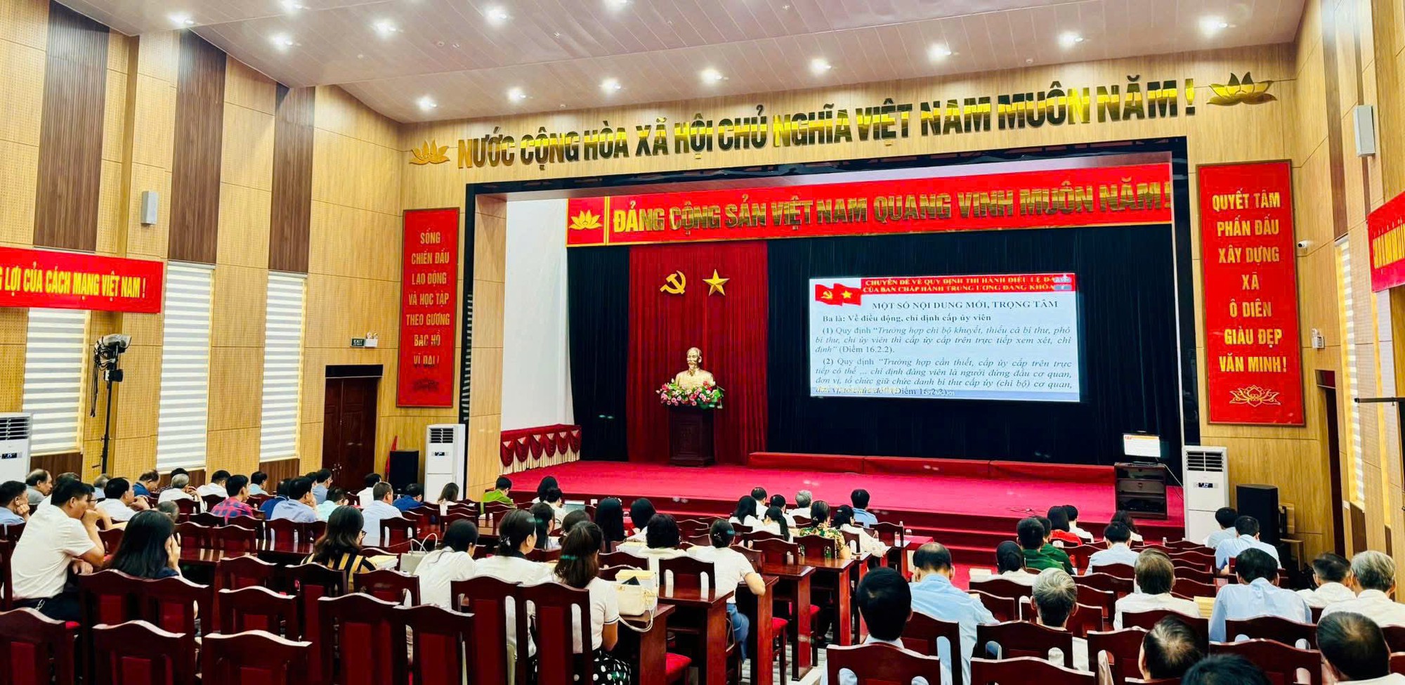 Gần 2,2 triệu cán bộ, đảng viên dự hội nghị quán triệt, triển khai thực hiện Nghị quyết Trung ương 2 (khóa XIV)- Ảnh 27.