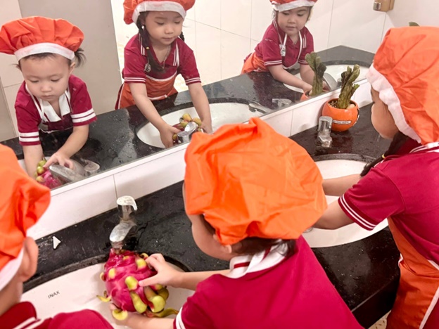 Hoài Đức hưởng ứng Tháng hành động vì an toàn thực phẩm từ 15/4-15/5/2026 “Bảo đảm an toàn thực phẩm, phòng ngừa ngộ độc thực phẩm trong dịch vụ ăn uống và thức ăn đường phố”- Ảnh 5.