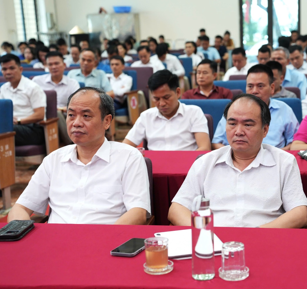 XÃ KIM ANH THAM GIA HỘI NGHỊ TOÀN QUỐC  QUÁN TRIỆT VÀ TRIỂN KHAI THỰC HIỆN NGHỊ QUYẾT LẦN THỨ HAI BCH TRUNG ƯƠNG ĐẢNG KHOÁ XIV.- Ảnh 2.