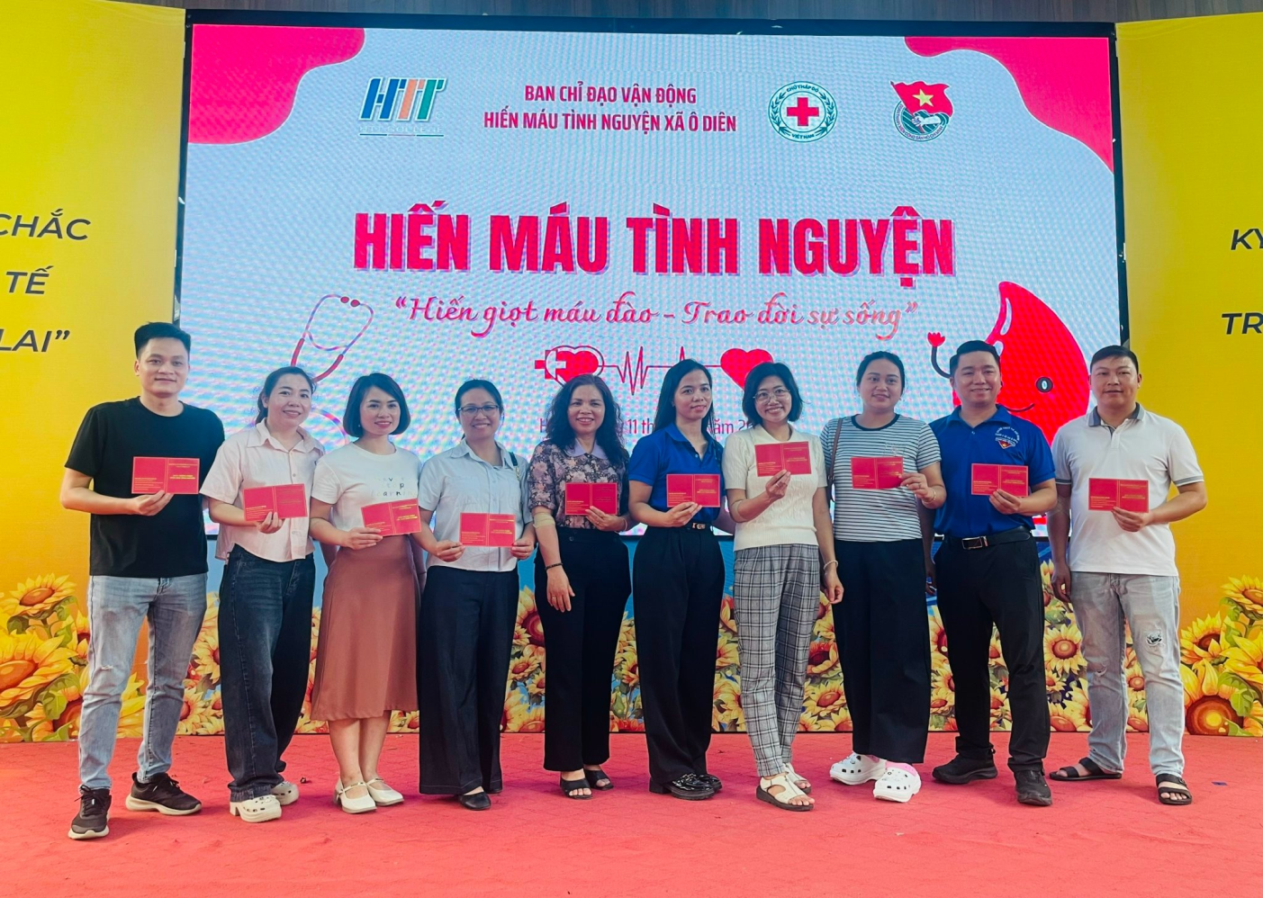 Hiến giọt máu đào - Trao đời sự sống- Ảnh 2.