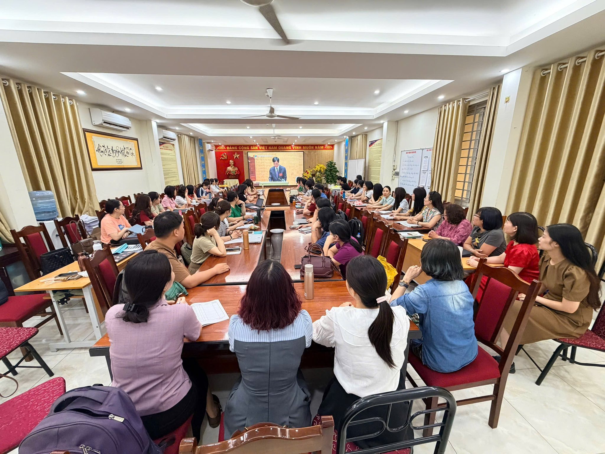 TỔ CHỨC TIẾP SÓNG HỘI NGHỊ TRỰC TUYẾN TOÀN QUỐC QUÁN TRIỆT NGHỊ QUYẾT HỘI NGHỊ TRUNG ƯƠNG LẦN THỨ HAI, KHÓA XIV- Ảnh 6.