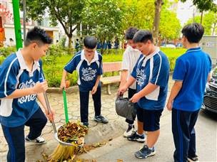 HÀNH TRÌNH 1 KM XANH – BÀI HỌC SỐNG ĐỘNG
VỀ TRÁCH NHIỆM VỚI MÔI  TRƯỜNG  TẠI TRƯỜNG THCS NGUYỄN DU- Ảnh 15.