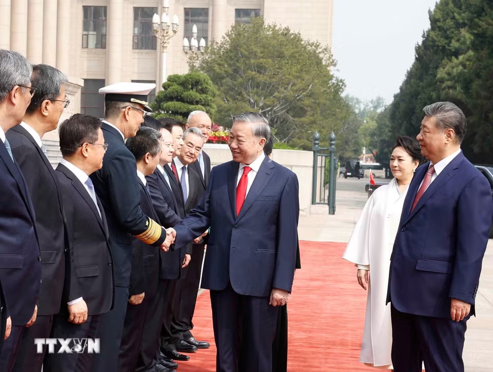 Toàn cảnh Lễ đón Tổng Bí thư, Chủ tịch nước Tô Lâm thăm cấp Nhà nước đến Trung Quốc- Ảnh 4.