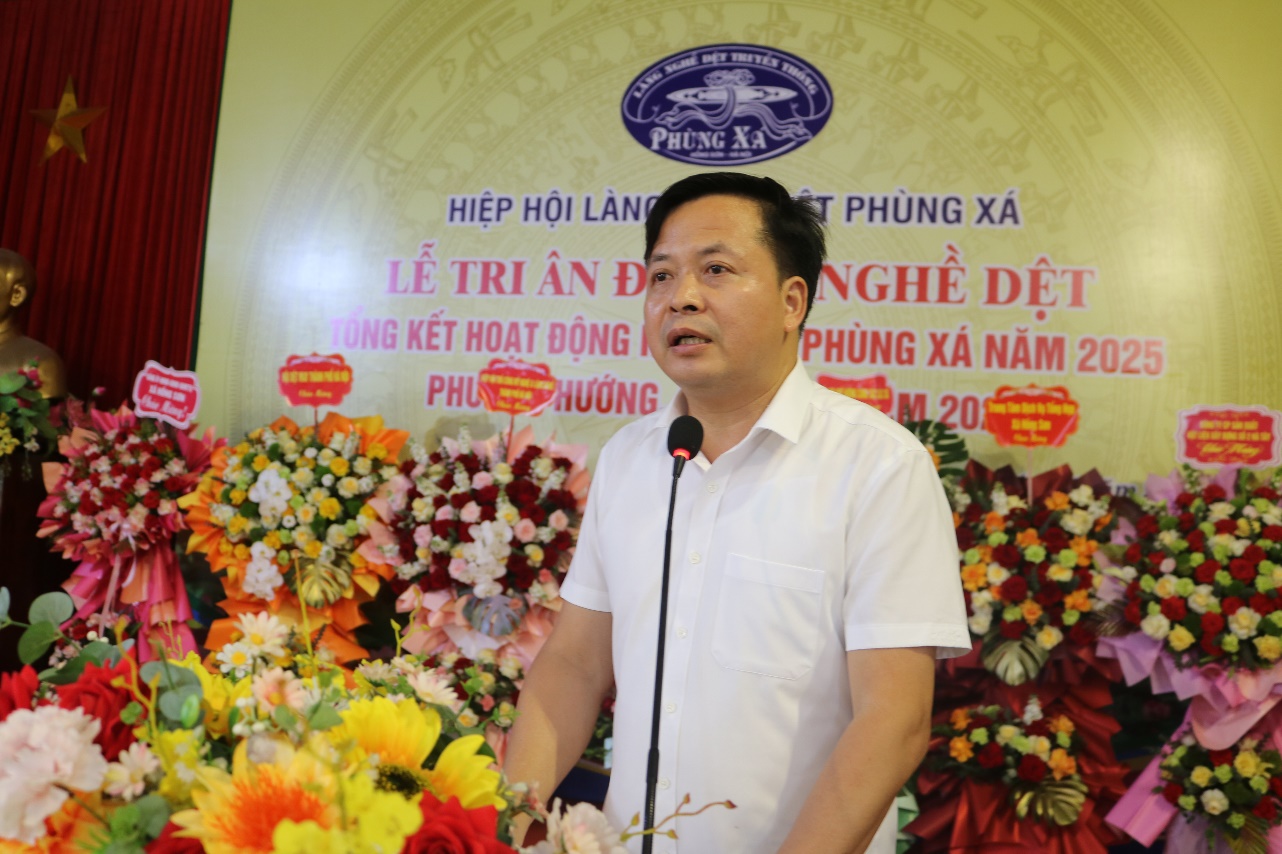 Hiệp hội làng nghề dệt Phùng Xá, xã Hồng Sơn tri ân đức tổ nghề dệt và triển khai phương hướng hoạt động năm 2026- Ảnh 4.