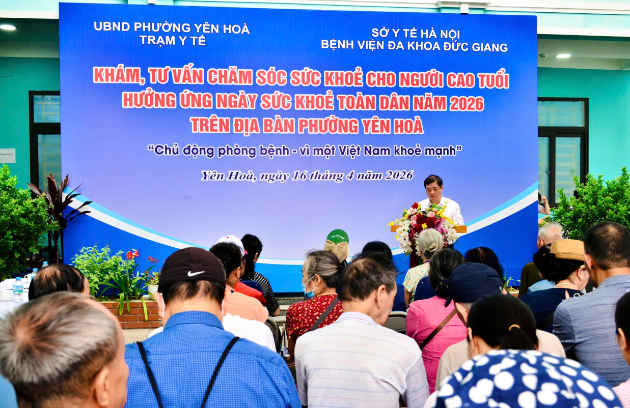 Phường Yên Hòa tổ chức khám sức khỏe miễn phí cho Người cao tuổi trên địa bàn- Ảnh 1.