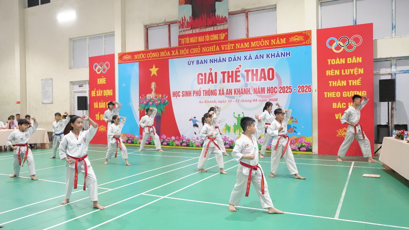 351 vận động viên tham dự Giải thể thao học sinh phổ&nbsp;thông xã An Khánh năm học 2025-2026- Ảnh 6.