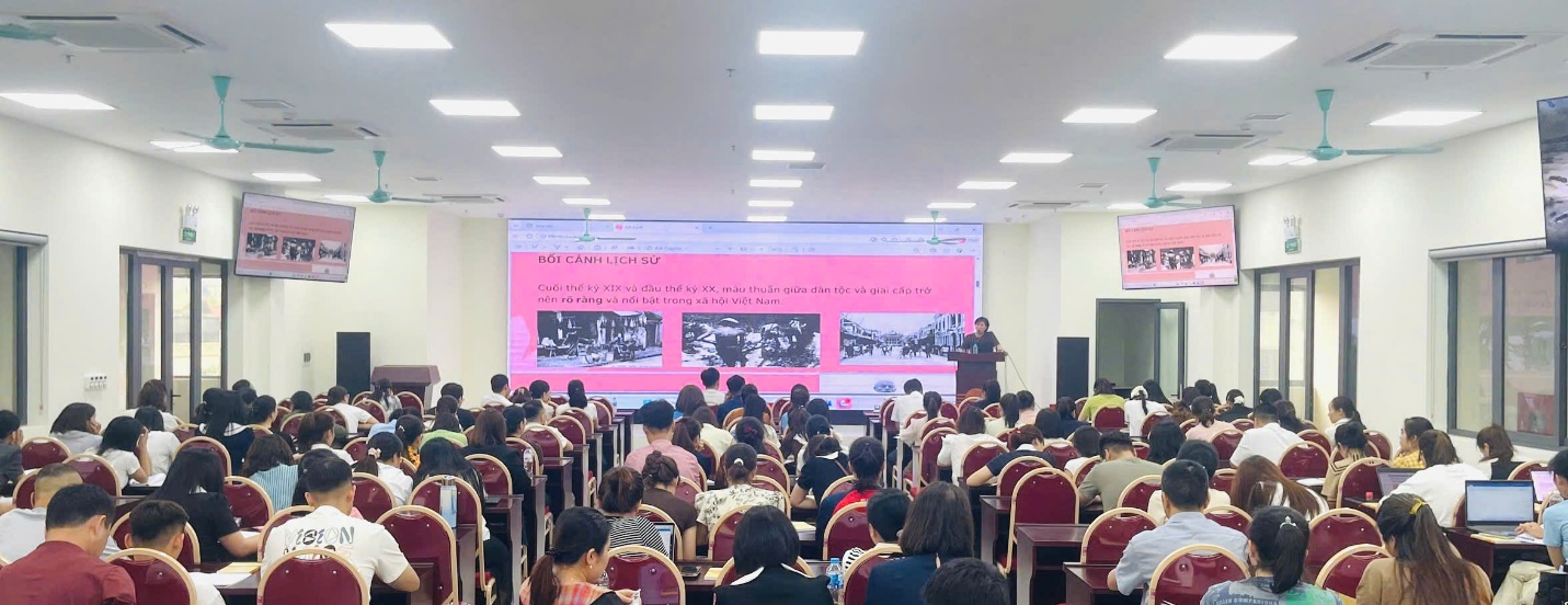 Khai mạc lớp bồi dưỡng lý luận chính trị cho Đảng viên mới khóa I năm 2026 tại xã Gia Lâm- Ảnh 4.