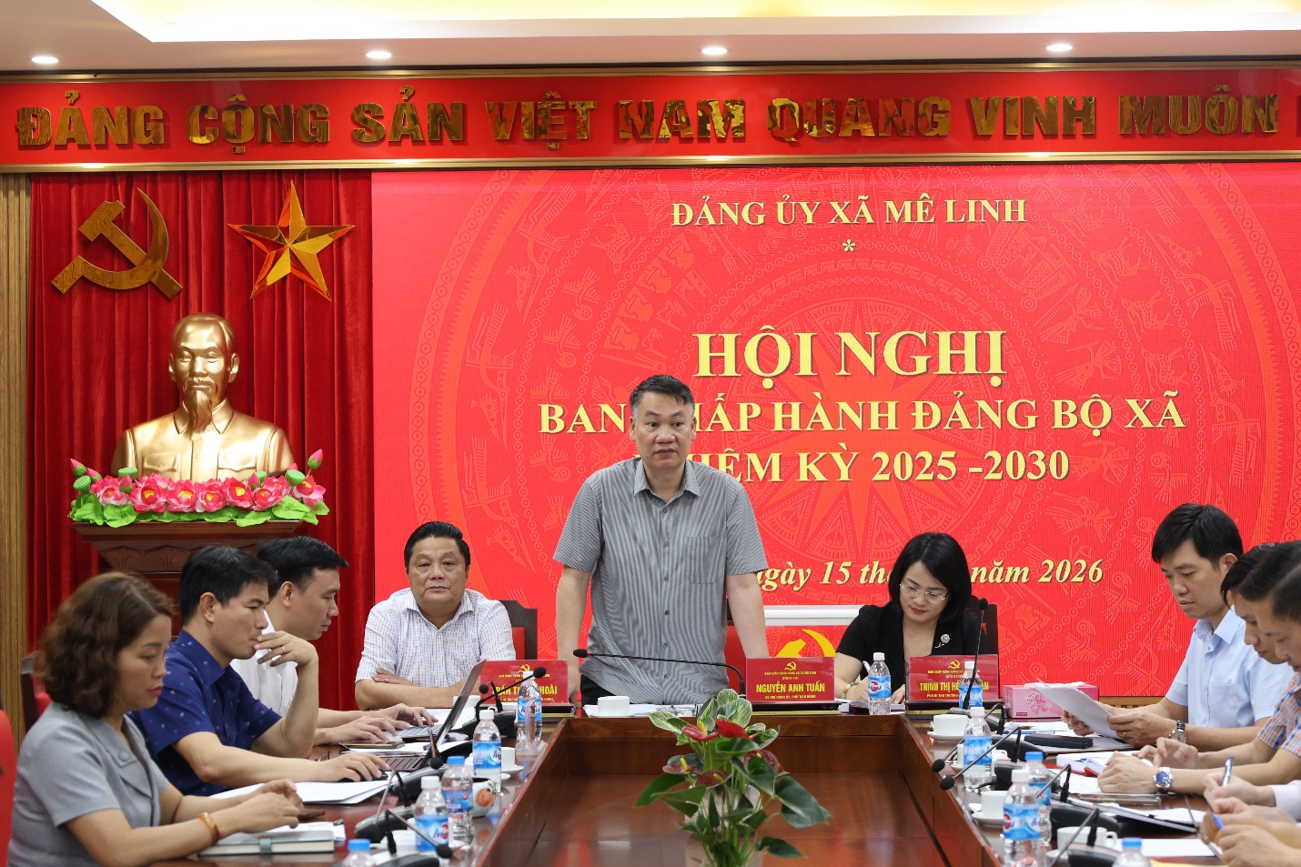 Hội nghị Ban Chấp hành Đảng bộ xã Mê Linh nhiệm kỳ 2025 - 2030- Ảnh 2.