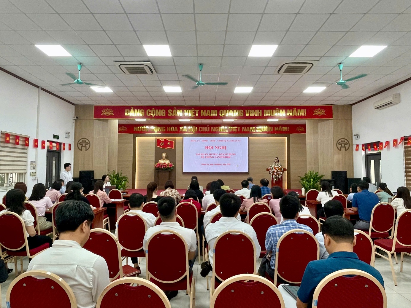 HanoiWork- môi trường làm việc số hiện đại, chuyên nghiệp, tín hiệu tích cực trong “Chuyển đổi số” tại Thuận An- Ảnh 1.