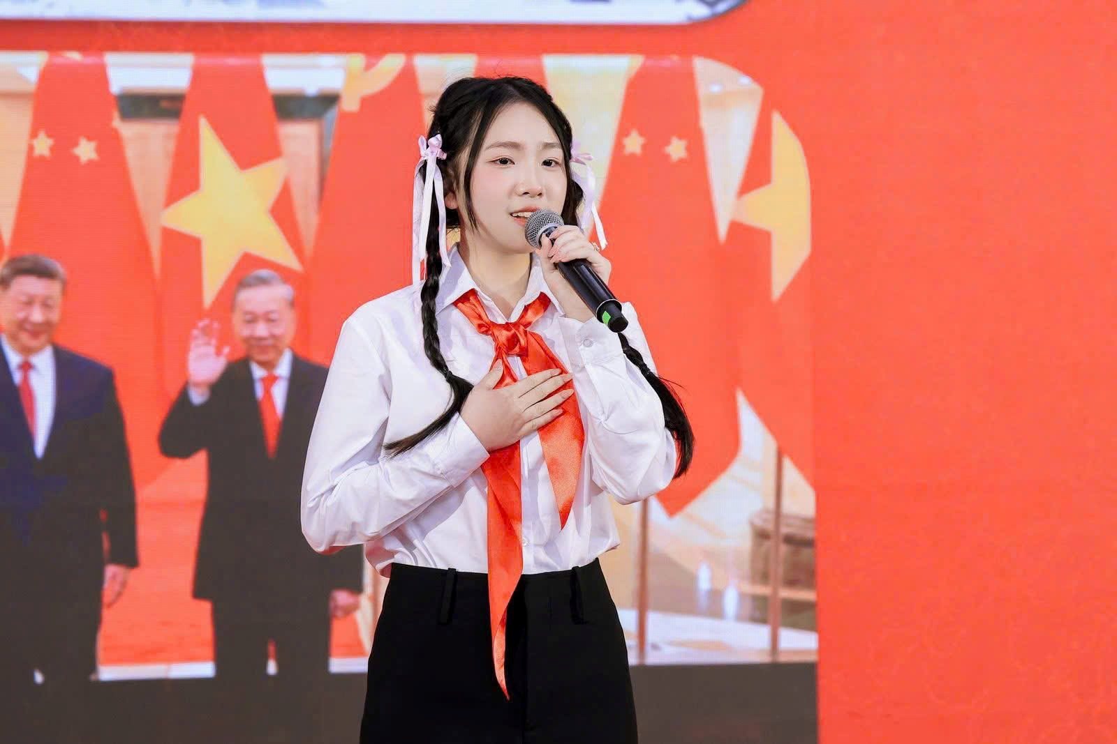 Học sinh phường Cửa Nam tự tin kể chuyện lịch sử và tình hữu nghị- Ảnh 1.