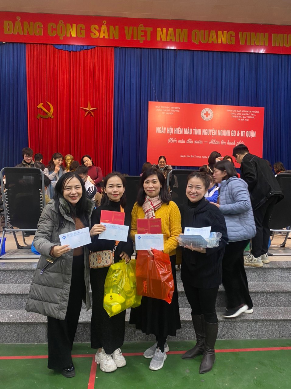 Cô giáo tâm huyết với hoạt động thanh thiếu nhi và công tác thiện nguyện- Ảnh 9.