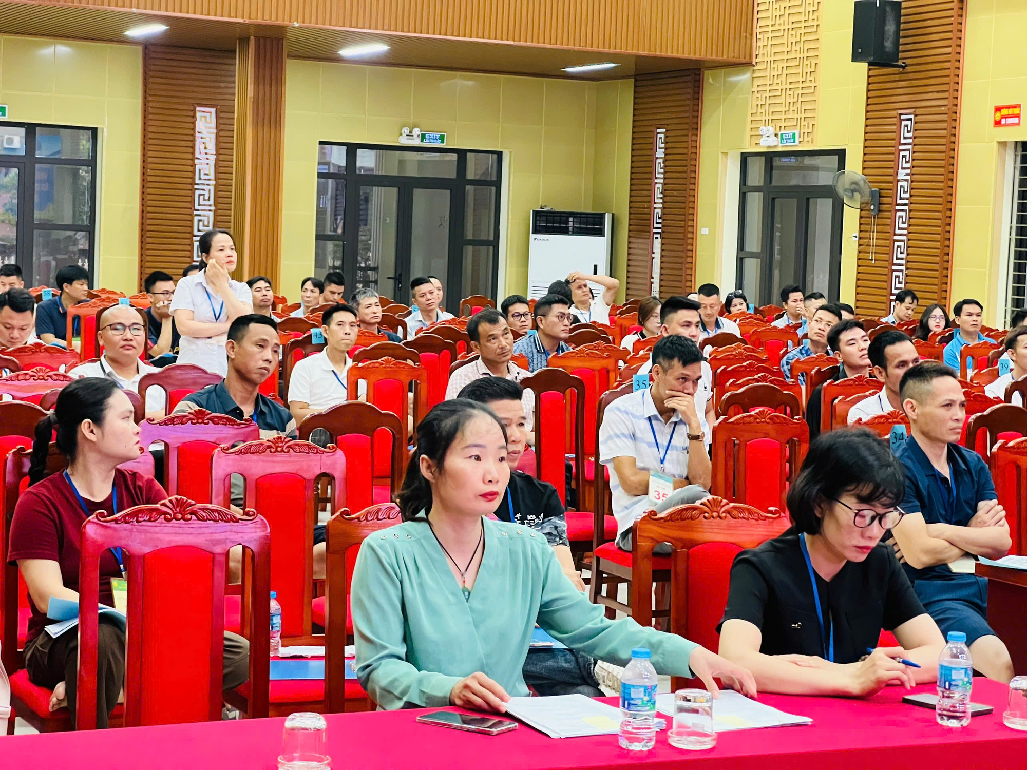 Hát Môn: Đấu giá đất ở khu Cát Hạ, Tam Thuấn và 10 thửa đất khu Cầu Lọc - Giáo Hạ, Ngọc Tảo- Ảnh 2.