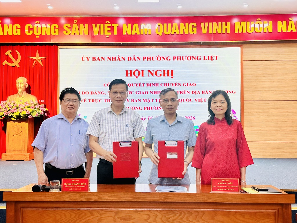 PHƯƠNG LIỆT: CHUYỂN GIAO HỘI NGƯỜI CAO TUỔI VÀ HỘI CHỮ THẬP ĐỎ VỀ ỦY BAN MTTQ VIỆT NAM PHƯỜNG- Ảnh 2.