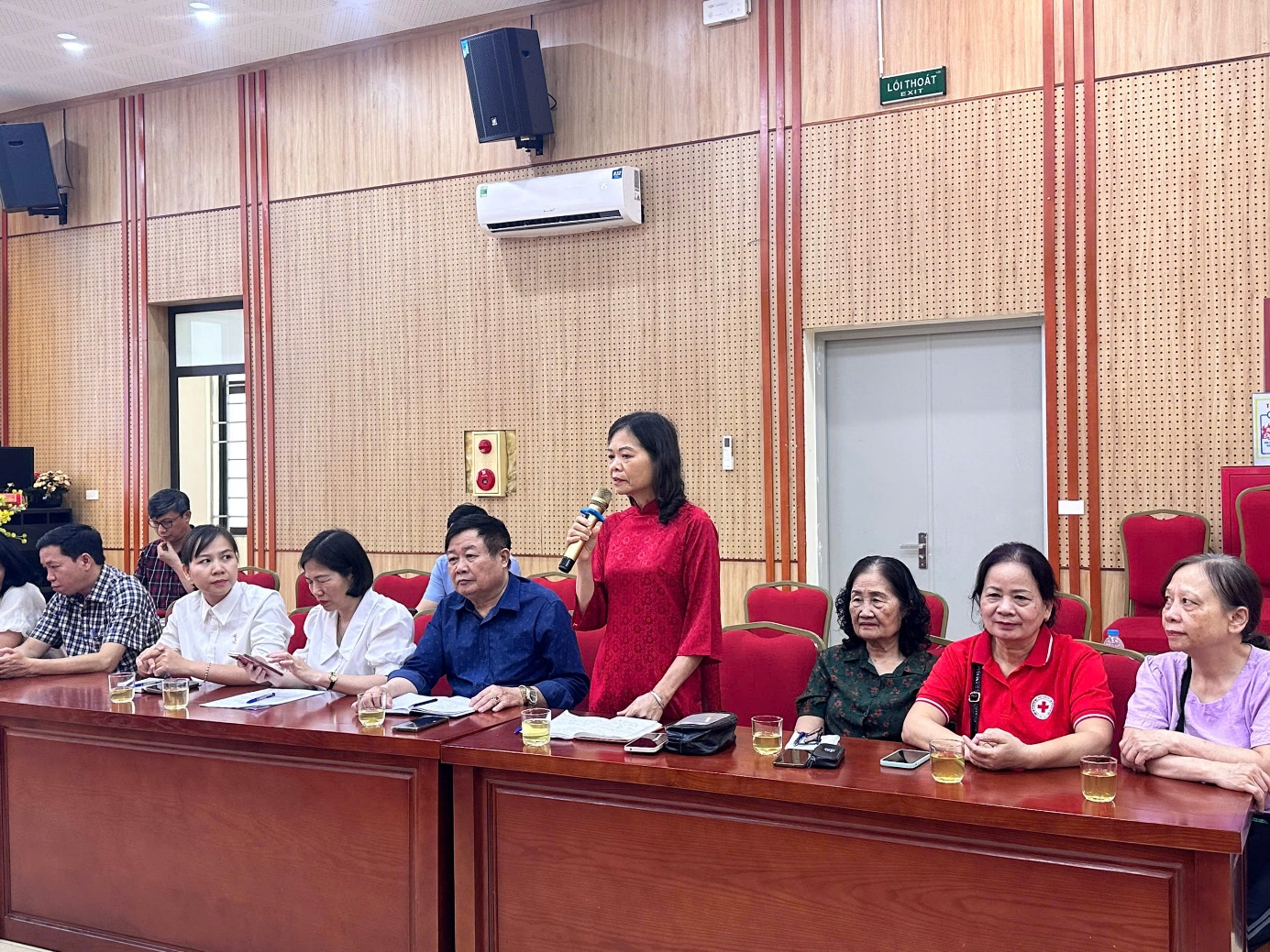 PHƯƠNG LIỆT: CHUYỂN GIAO HỘI NGƯỜI CAO TUỔI VÀ HỘI CHỮ THẬP ĐỎ VỀ ỦY BAN MTTQ VIỆT NAM PHƯỜNG- Ảnh 4.