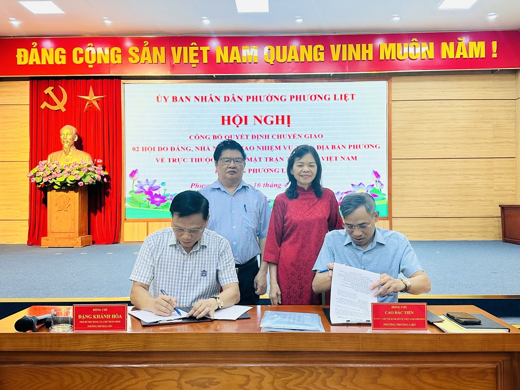 PHƯƠNG LIỆT: CHUYỂN GIAO HỘI NGƯỜI CAO TUỔI VÀ HỘI CHỮ THẬP ĐỎ VỀ ỦY BAN MTTQ VIỆT NAM PHƯỜNG- Ảnh 7.