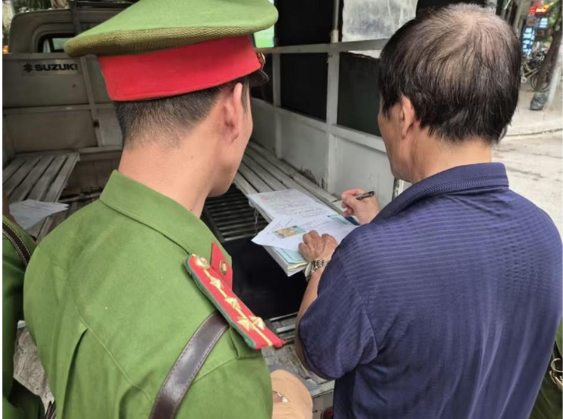 Phường Tây Hồ (Hà Nội): Xử phạt gần 600 triệu đồng các lỗi vi phạm trật tự đô thị trong 3 tháng đầu năm 2026- Ảnh 2.