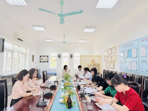 TRẠM Y TẾ PHƯỜNG KIM LIÊN TĂNG CƯỜNG KIỂM TRA, NÂNG CAO CHẤT LƯỢNG Y TẾ TRƯỜNG HỌC, ĐẢM BẢO AN TOÀN THỰC PHẨM- Ảnh 1.