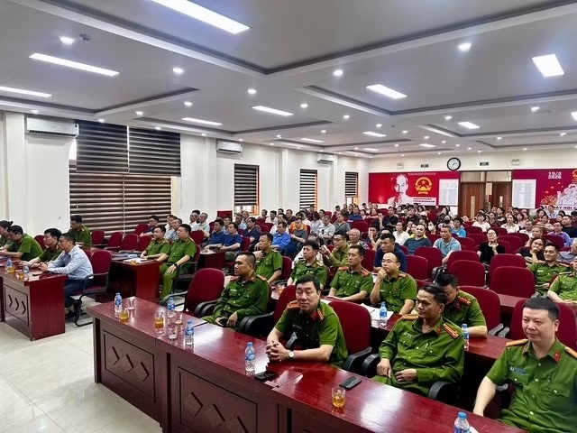 ‘Giải’ bài toán trật tự đô thị từ những ‘điểm nghẽn’ nhất
- Ảnh 1.