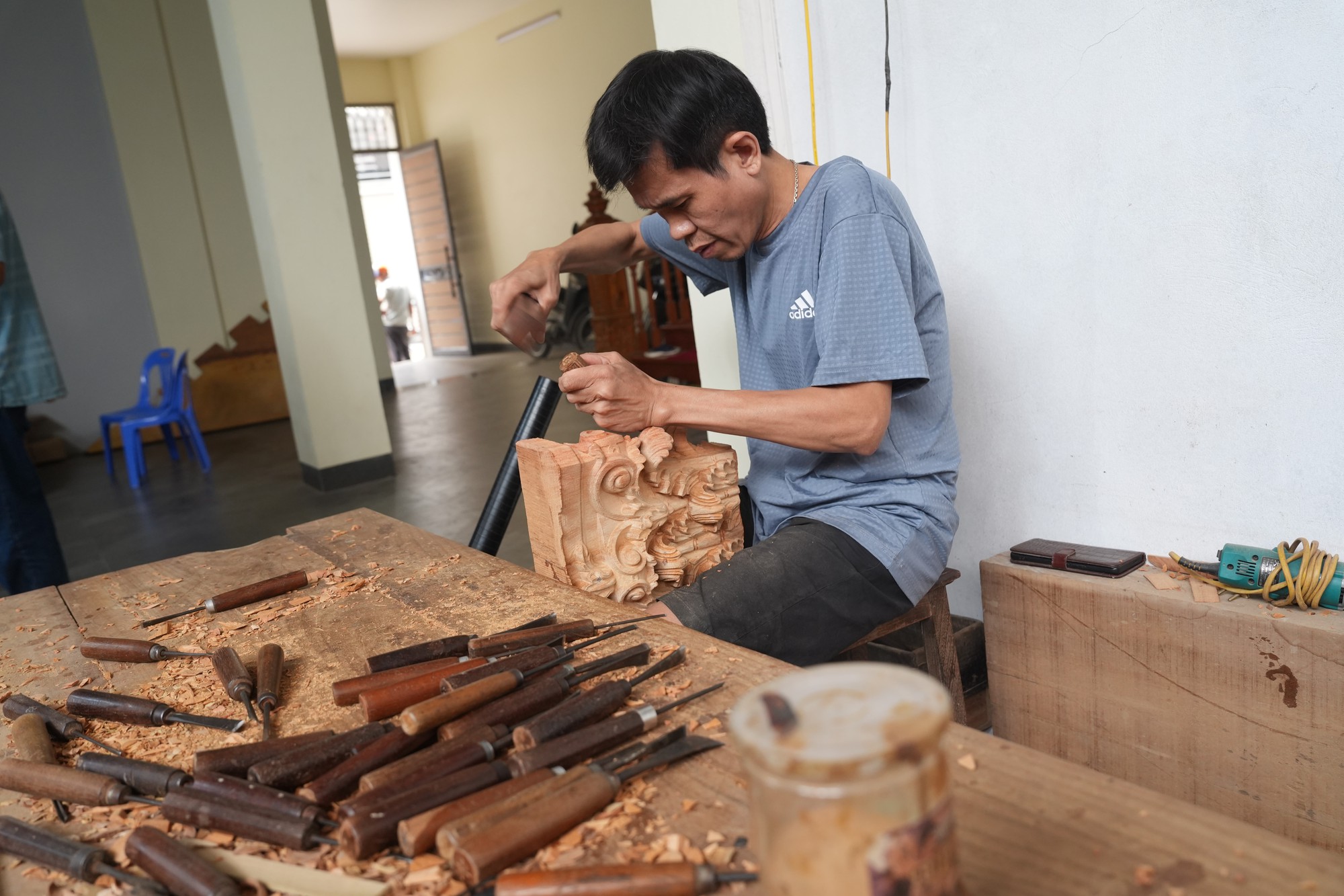 Làng nghề mộc Thượng Mạo tìm lối đi bền vững giữa nhịp sống số- Ảnh 5.