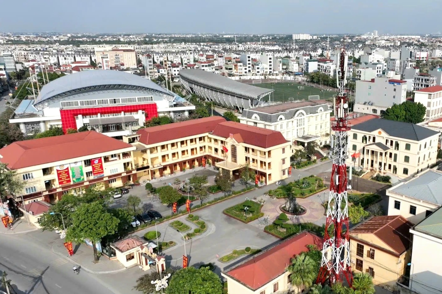 Đảng bộ xã Hoài Đức đổi mới phương thức lãnh đạo trong mô hình quản trị hiện đại- Ảnh 1.