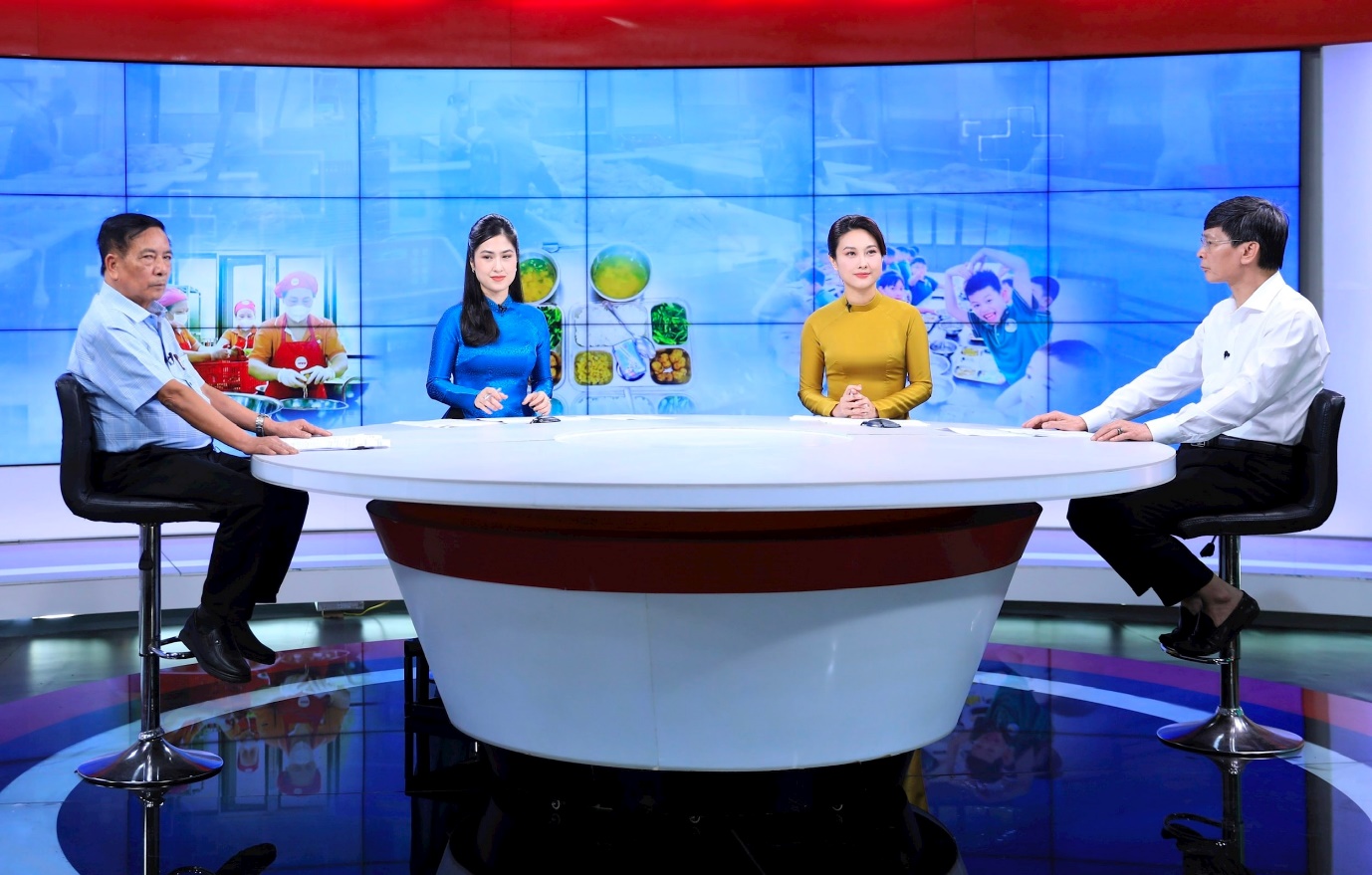 Triển khai quyết liệt, đồng bộ các giải pháp kiểm soát an toàn thực phẩm- Ảnh 1.