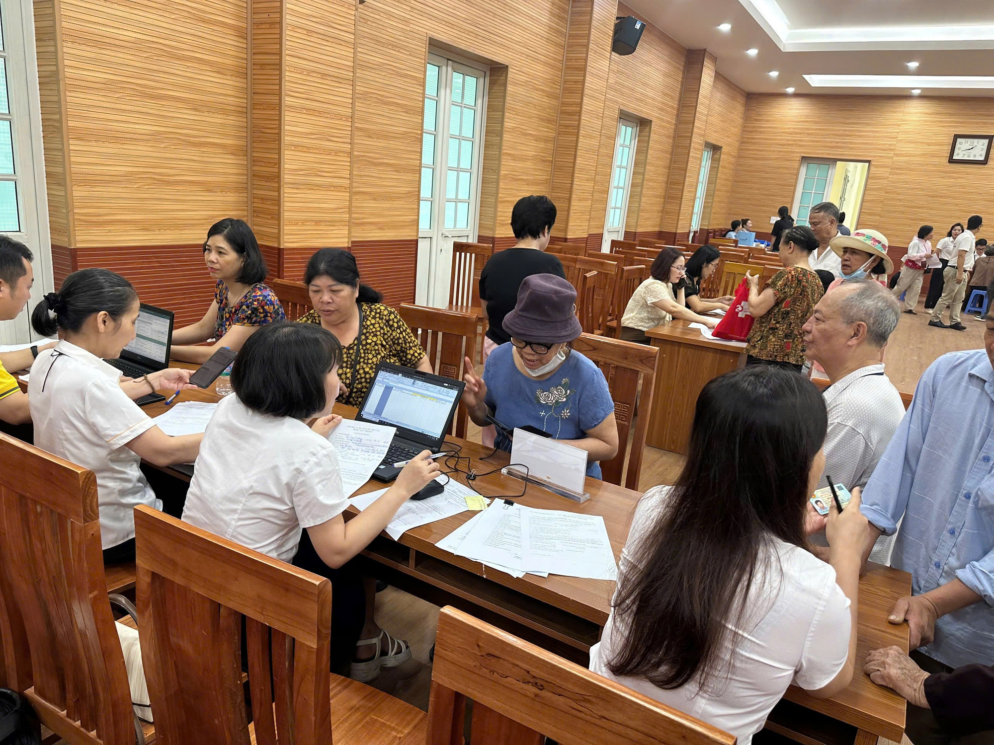 “Ngày thứ 7 xung kích”: Đưa dịch vụ hành chính công đến gần người dân, đảm bảo an sinh kịp thời, thuận tiện- Ảnh 2.