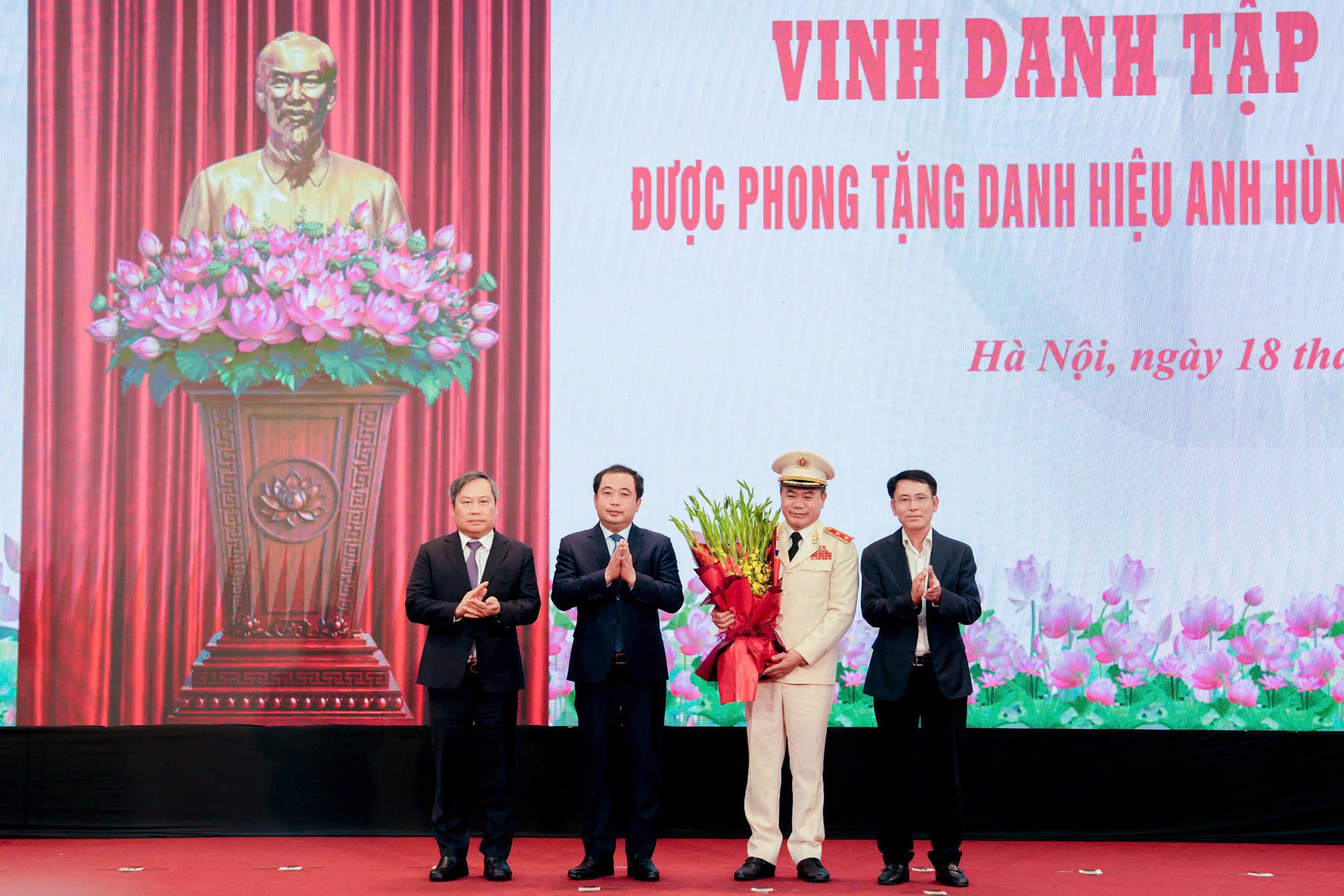 Bí thư Thành ủy Trần Đức Thắng: Lan tỏa tinh thần phục vụ nhân dân, xây dựng hình mẫu người chiến sĩ Công an Thủ đô thời kỳ mới- Ảnh 1.