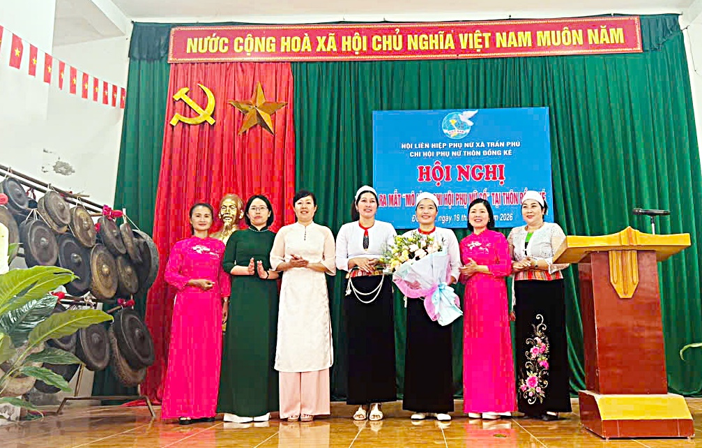 Ra mắt mô hình “Chi hội phụ nữ số” tại thôn Đồng Ké, xã Trần Phú- Ảnh 1.