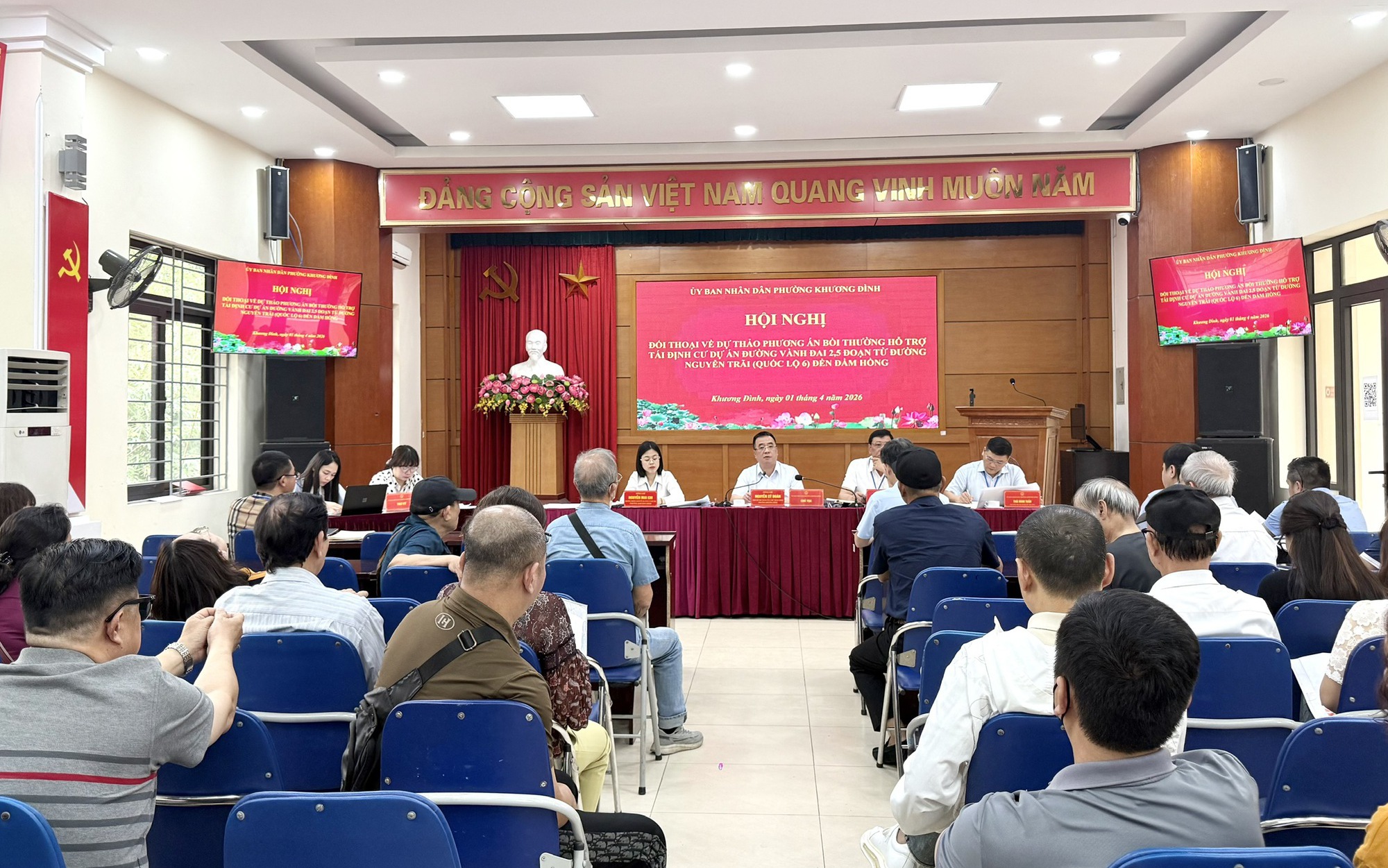 Phường Khương Đình tổ chức Hội nghị đối thoại về dự thảo phương án bồi thường, hỗ trợ, tái định cư dự án đường Vành đai 2,5