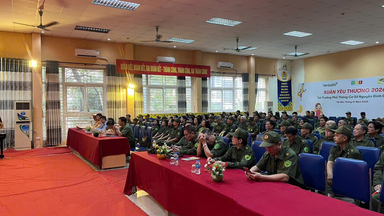 Lễ khai giảng lớp tập huấn kỹ năng điều khiển, phân luồng giao thông và hỗ trợ xử lý các tình huống trong quá trình tham gia bảo đảm trật tự, an toàn giao thông- Ảnh 2.